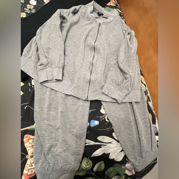 Torrid Knit Jacket & Pant, Sz 3 & 2 Gray - Picture 2 of 8